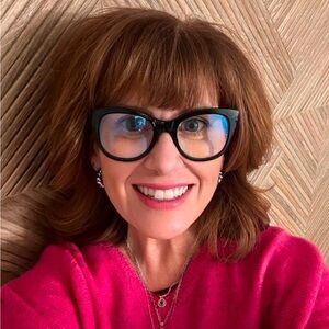 Meet your Posher, Suzanne